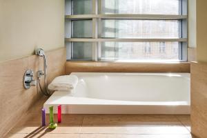 Double Room with Spa Bath room in DO&CO Hotel Vienna