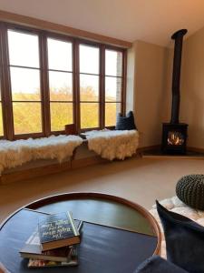 Fledgling Barn: stunning new coastal holiday home