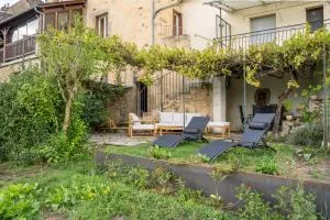 Le Chardon Bleu, jardin, centre-ville, Saint-Côme-d'Olt - Lassouts