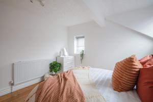 Charles Alexander Short Stay - Hove Suite