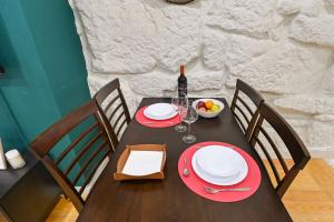 BmyGuest - Patio de Santa Catarina Apartment