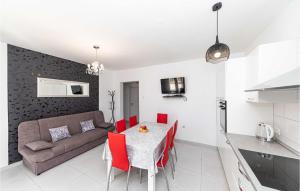 Cozy Apartment In Poljica