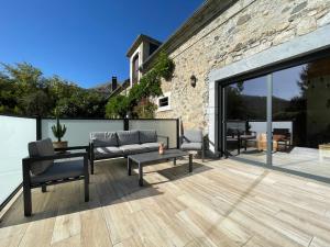 Maisons de vacances Gite Monda de caractere avec jaccuzi spa piscine : photos des chambres