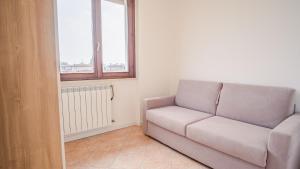 The House in the Vineyard - Italian Homing