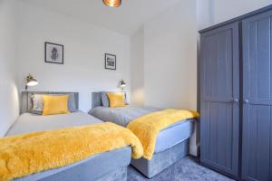 Modernistic 4-bedroom home close to City Centre