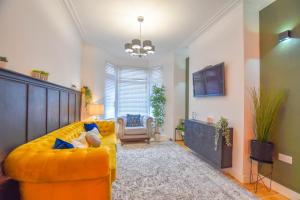 Modernistic 4-bedroom home close to City Centre