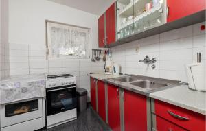 Amazing Apartment In Sveti Juraj With 2 Bedrooms And Wifi