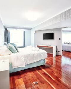 Plaza Real Suites Hotel