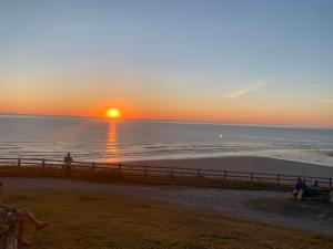 Beautiful Cornish Getaway, Static Caravan - Newperran Holiday Resort