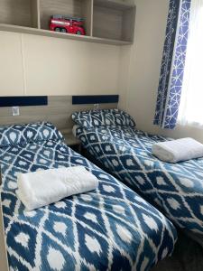 Beautiful Cornish Getaway, Static Caravan - Newperran Holiday Resort