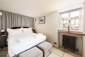Sky View Double Bed Apartment in Brighton and Hove by MyHolidayLet