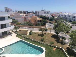 Apartment 2 bedrooms , centre of Alvor, open view and private parking