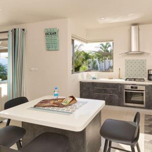 Villa Primera 3 bedroom bungalow with private pool Grand Bay