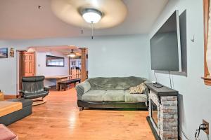 Spacious Home Walk to Beach and Entertainment!