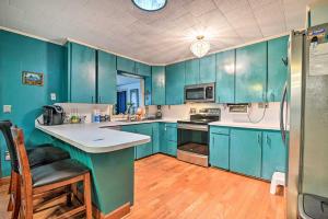 Spacious Home Walk to Beach and Entertainment!