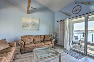 Lakefront Retreat Prime Osage Beach Location!