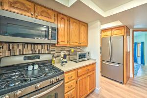 Spacious Flagstaff Home with Hot Tub and Grill!