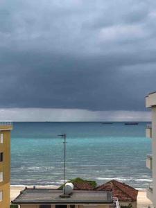 Sea View Deluxe Apartment