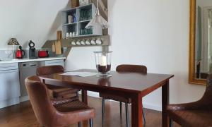 LoggiaHaus am Schloss, 5 Ferienwohnungen, teils mit Schloss- und Seeblick