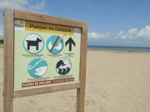 Casa familiar con piscina privada y WiFi, cerca del mar, aire acondicionado, mascotas y playa para perros. - ES-184-1