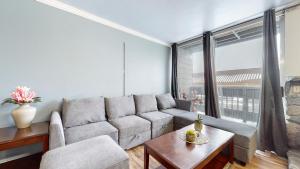 Krystal Villas East #312 condo