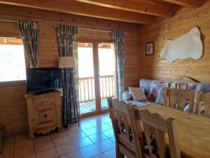 Chalets Location a la Montagne avec piscine ete / hiver vg23 : photos des chambres