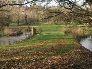 Fishermans Cabin on the banks of the River Meon