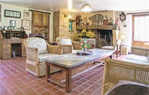 Maisons de vacances Beautiful Home In Monpazier : photos des chambres