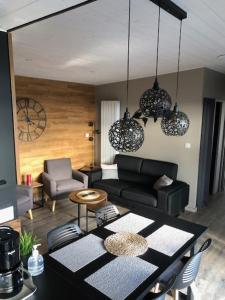 Maisons de vacances Maison chaleureuse et cosy en bois de 2021 Pres de Quimper : photos des chambres
