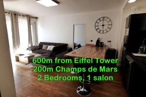 600 Meters Walk to Eiffer Tower, 2 BR & Salon