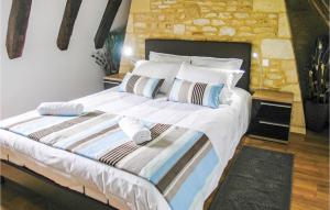 Maisons de vacances Beautiful Home In St Amand De Coly : photos des chambres