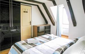 Maisons de vacances Beautiful Home In St Amand De Coly : photos des chambres