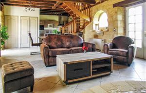 Maisons de vacances Beautiful Home In St Amand De Coly : photos des chambres