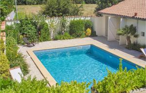 Maisons de vacances Awesome home in Czac with 4 Bedrooms, Private swimming pool and Outdoor swimming pool : photos des chambres