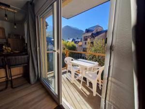 Appartement rénové proche de Luz Saint Sauveur 1chambre et 1 coin cabine