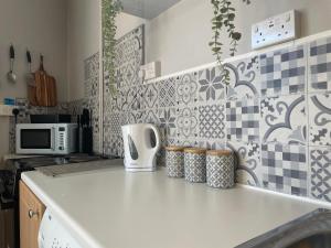 Brady’s Glastonbury beautiful pad great location!