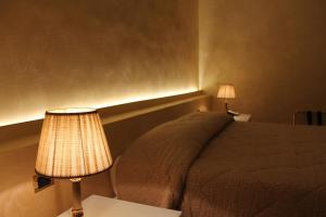 Deluxe Room (2 Adults + 1 Child)