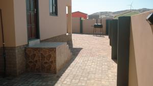 JJP SELF CATERING - Three bedroom house