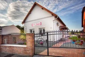 Mona Apartman - Rábapaty