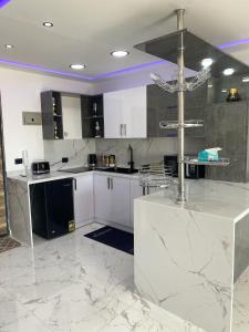 Blue Whale Hurghada Beach Front Apartments City Centre