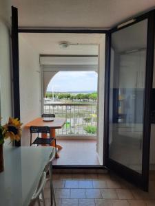 STUDIO PROCHE MER ETANGS ET CANAUX