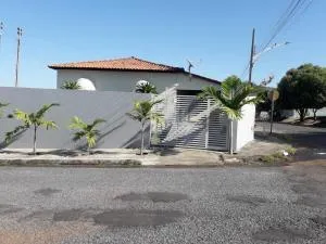 Nosso Lar casa inteira, completa e independente - Meruré