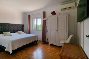 La Dolce Villa 11 sleeps Pool & Landscaped Garden