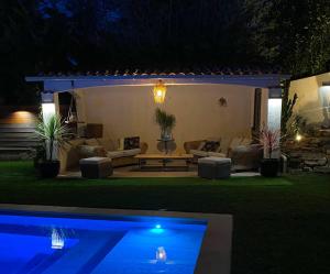 Villas La Dolce Villa 11 persones Private Pool beautiful Landscaped Garden : photos des chambres