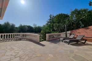 Villas La Dolce Villa 11 persones Private Pool beautiful Landscaped Garden : photos des chambres