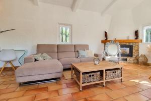 Villas La Dolce Villa 11 persones Private Pool beautiful Landscaped Garden : photos des chambres