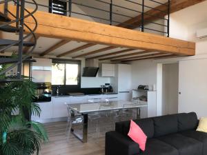 Appartements Sublime haut de villa apercu mer /hippodrome / : photos des chambres