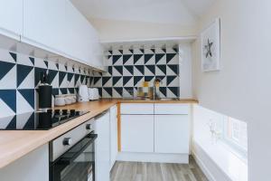 The Lighthouse, Boutique apartment in the town centre