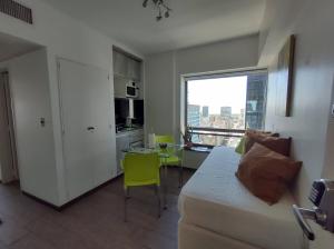 Calle Corrientes, mirada al río!