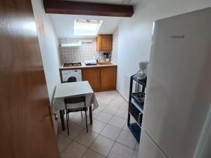 Maisons de vacances Gite Fontenoy-sur-Moselle, 2 pieces, 4 personnes - FR-1-584-175 : photos des chambres